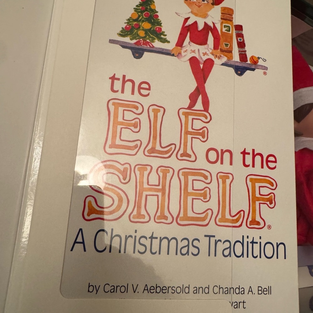 Elf on the Shelf Christmas Tradition Set - Girl - Picture 2 of 7